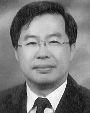 He has worked on power/signal integrity design, package modeling in gigahertz systems, and minimizing EMI/EMC.