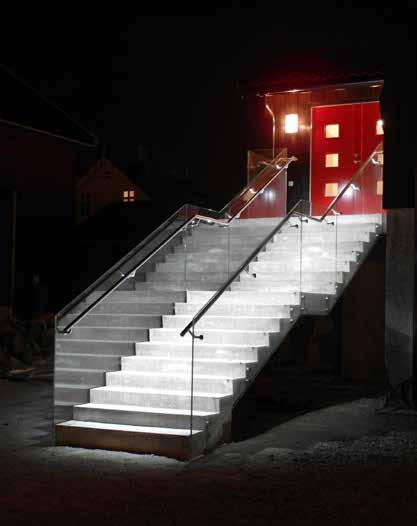 Q-lights Linear Light Imagine using a beautiful ambient light to make a special feature of your railing.