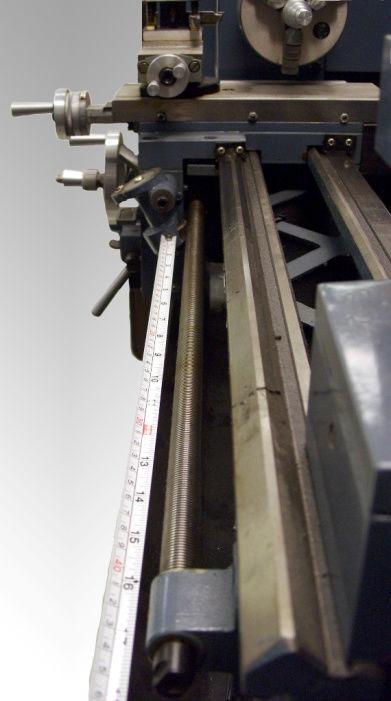 Horizontal Lathe To determine the proper length of Acu-Rite scales needed for an average horizontal Lathe, travel measurements are required.