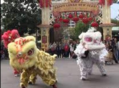 KS1 Topic: Celebrations Block C Carnivals & Parades Session 1 The Lion Dance The lion dance seen at Chinese New Year originates from the legend of the monster known as Nian.