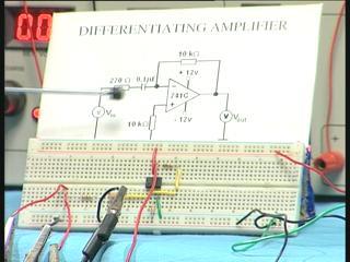 Now we will also try and do an actual demo of the circuit. I will show you the demo now. Here I have the differentiation amplifier, differentiating circuit.