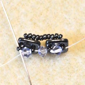[photo 11, 11a & 11b] Now you have 2 T beads with a row of S15 beads at the back and S15 and B beads