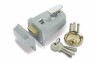 inoperative by the deadlocking function Supplied with 5 pin rim cylinder with 3 keys Product Ref: Function/description Case size (a) Backset (b) Finishes CE