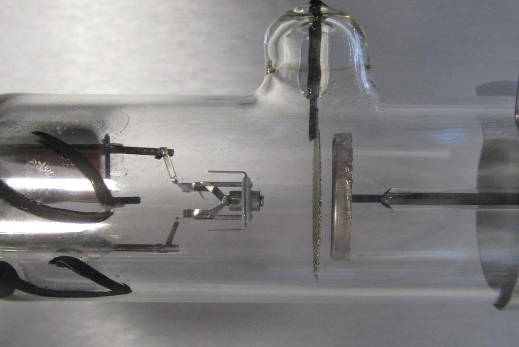 Figure 1: The mercury tube. Electrodes from left to right: heated cathode, anode (mesh), collector.