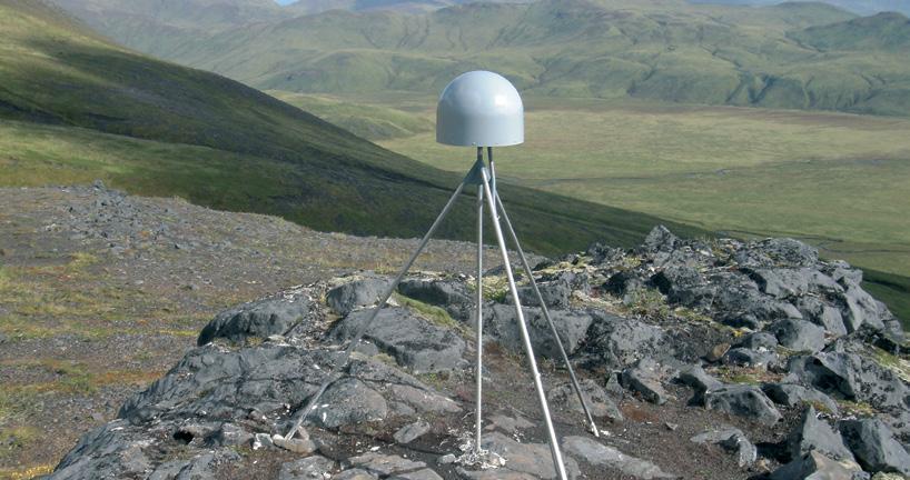 Trimble GNSS Geodetic Antennas Trimble geodetic antennas mitigate multipath in different ways. Each antenna provides the accuracy and performance required for the most rigorous applications.