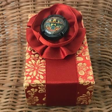Rosette Pin Gift Box 1 2 1. To make the rosette, cut 1 piece of ribbon 14, the other 10.
