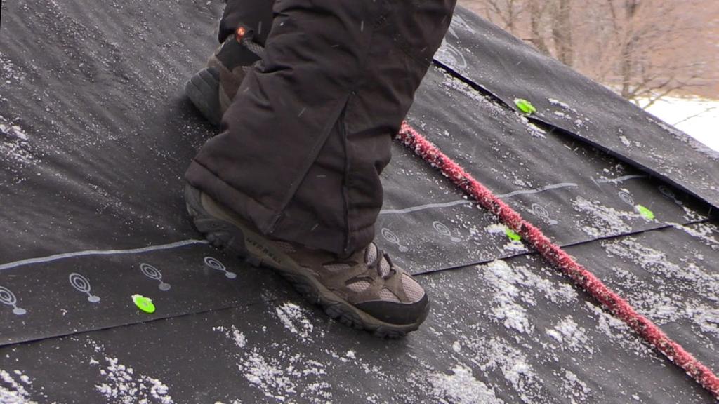 It provides incredible traction wet or dry. Slippery residues will not build up on the soles of roofer s shoes.