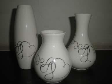 The new gift items include a bud vase, a set of three posey vases, a ring holder, a