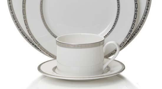The intricate matte/shiny platinum link design winds its way around high-quality porcelain for a contemporary look on the table.