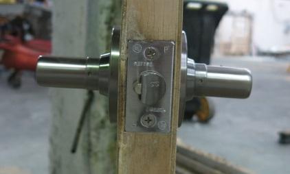 Cylinder Location: 245mm from the centre of the lock to the bottom of the door leaf Cut-out size for lockset: To fit lock Function verification: Opening force: 1.18N Closing force: 1.