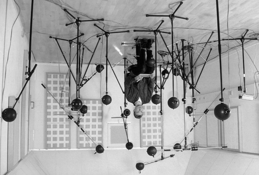 Binaural Technique 235 Fig. 8. Photo of set-up in standard listening room [7] and three loudspeakers at 45 azimuth, right, that could be confused in distance. Median-plane errors.