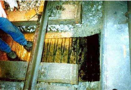Wettschureck 15 Removement of ballast mat samples in December 1999