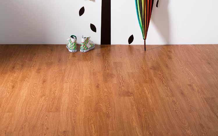 Woodland Oak This distinguished wood design takes you back to nature, with