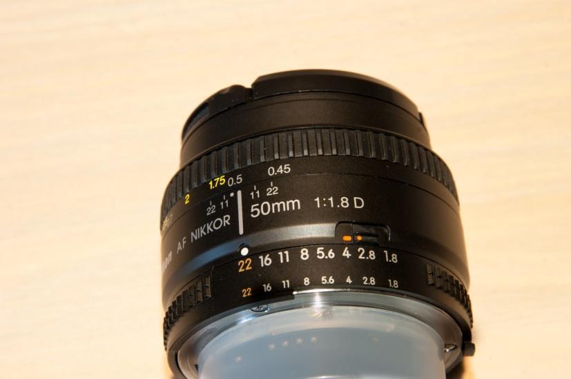 50mm Lens When using the 50mm the f stop ring must be locked in the f22 position.