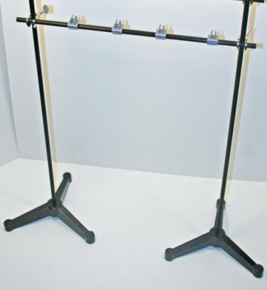 for securing the horizontal Grid Bars to the vertical Grid Mount Bars/Grid Bars with the Mounting Clamp; Tighten Thumb Screw to secure. (see Fig. 4) Fig.