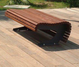 CITY DESIGN S.p.a. Flow bench Bench with exotic hardwood slats (minimum length 2 linear metres), base plated.