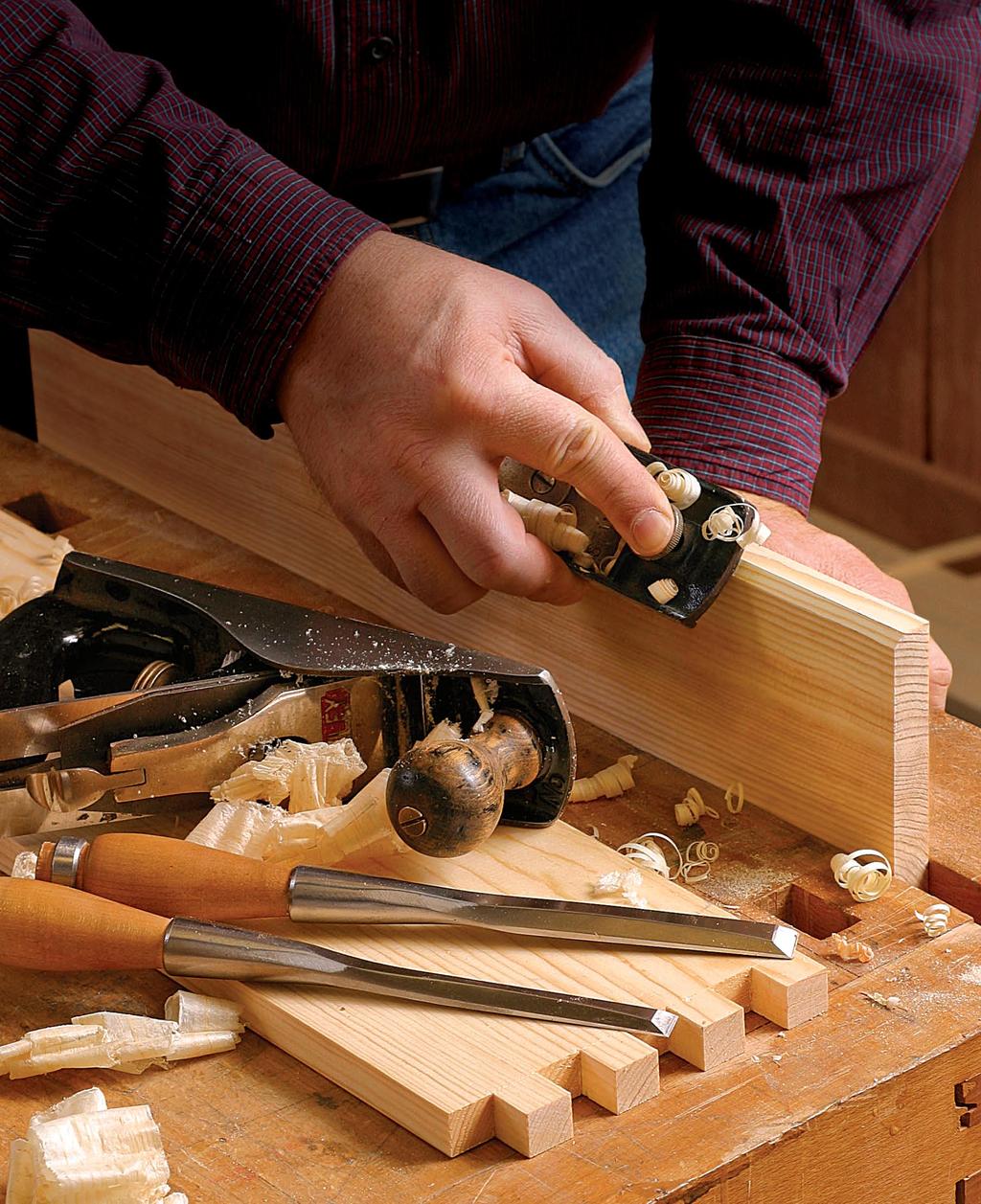 Hone Your Hand-Tool Skills A handful of exercises develops competence and confidence with chisels, planes, and saws B Y M I C H A E L P E K O V I C H Hand tools intimidated me for a long time.