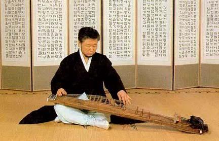 Sanjo Gayageum (also Pungryu-Gayageum) has twelve strings, which are made of twisted silk threads with different gauge. They are generally tuned to 75 Hz ~ 432 Hz (E2b~B4b) (Table I) Table I.