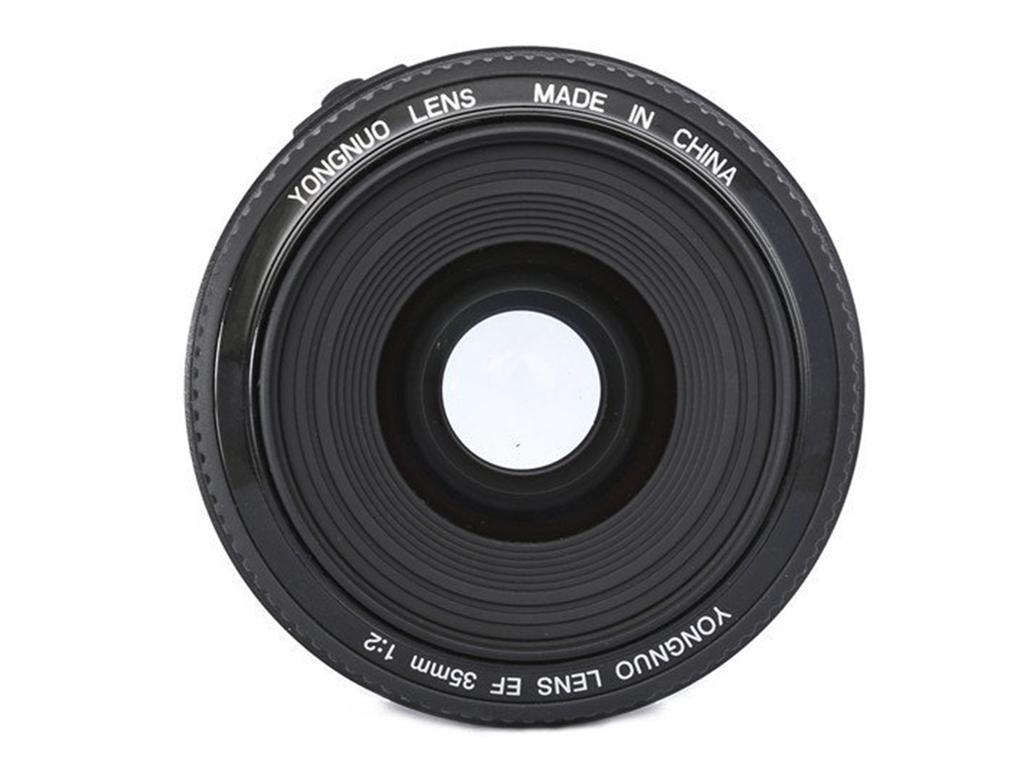 Aperture of the lens is very wide; the lens s Aperture hole