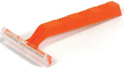 Describe a suitable user trial to evaluate the ergonomics of the razor.