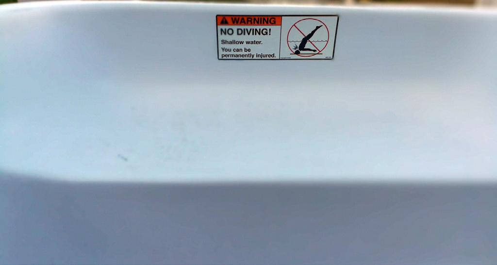 NO DIVING DECAL PART NUMBER: 560-1041 SMALL NO DIVING DECAL P/N : 560-1044 SOLID CONCRETE CAP BLOCKS MUST BE USED FOR STEP INSTALLATION. WARRANTY WILL BE VOIDED IF NOT USED.