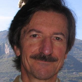 PAOLO RAMAZZOTTI INTRODUCTORY LECTURE: Historical overview of heterodox approaches Abstract The lecture will consist of three strictly connected parts: 1) A survey of institutional approaches, with