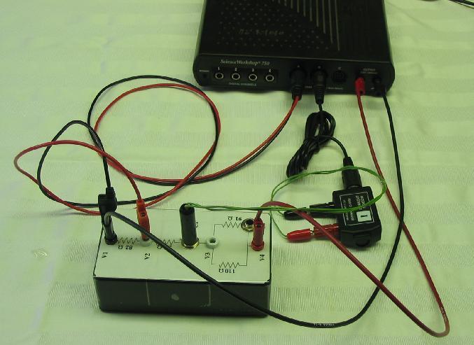 Figure 5.2: This photo shows the pre-configured DC circuit, the voltage probe, current probe and the connection to the 550 Universal interface signal generator in DC mode.