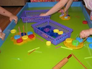 Create a cake, a garden or food (ELDA 1, 2, 3, 4, 5, 6) Put out the various items and