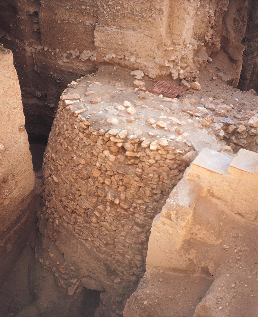 Neolithic Art Figure 1-14 Great stone tower built into the settlement wall, Jericho, ca. 8000 7000 BCE.