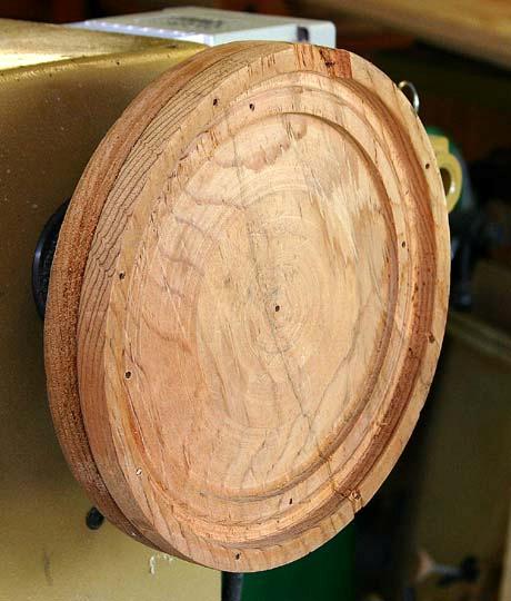 Woodturning Fundamentals American Association of Woodturners, January 2013 Methods and Jigs for Reverse Turning Bowls By John Lucas There are many ways to hold bowls and hollow vessels so that you