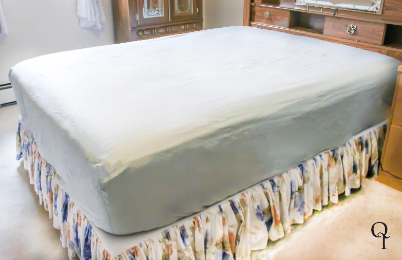 DUST RUFFLES DUST RUFFLES / BEDSKIRTS Pleated Tailored Shirred Fitted like a bottom sheet to the bedspring to keep it in place (Optional) Hook & loop fastener (Velcro) for retainer bar at the