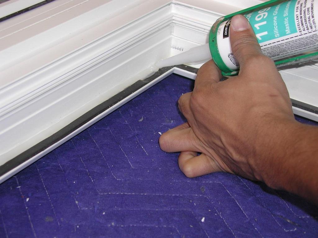 APPLY DOUBLE SIDED GLAZING TAPE (TOP, SIDES, BOTTOM,) MAKING SURE THE TAPE SITS FLUSH AGAINST THE EDGES.