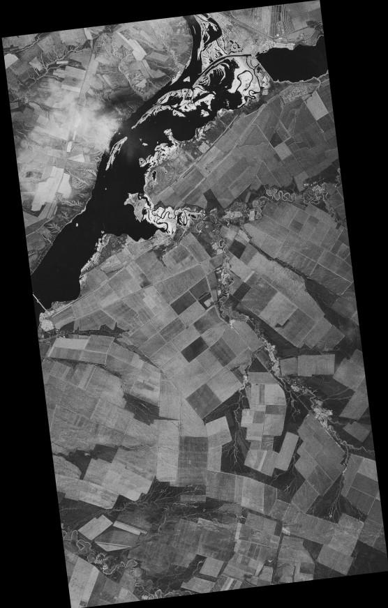 Figure 2 - First TerraSAR-X image, Tsimlyanskoye reservoir, taken 19 June 2007, 15:03:24 UTC B.