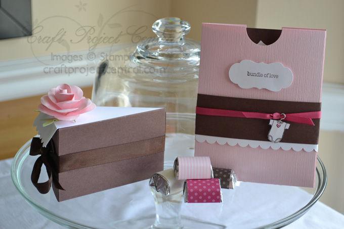 The medium sized box makes a perfect little gift, or you can make a whole cake with 12 of them. The small and large templates are perfect for making different sized cake tiers.