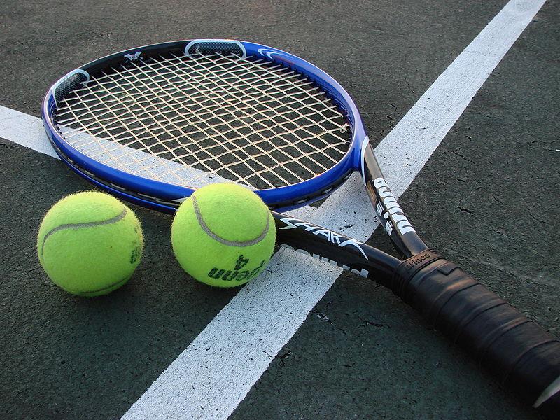 www.ck12.org 5 Example 4 Which term best describes the relationship among the strings on a tennis racket? FIGURE 1.2 Photograph of a tennis racket and two balls A. collinear B. coplanar C.