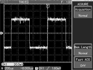 Illustration 4 : Reducing random noise of signals If the signal being measured is stacked with random noise, you can adjust the setups of your oscilloscope to filter or reduce the noise, so it will