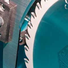 5 to 11 kw you can make use of the massive 204 mm cutting height. For precise bevel cuts, the saw blade is referenced with an accuracy of 0.01.