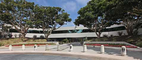 PROJECT FEATURES 11099 N Torrey Pines 11099 North Torrey Pines is part of Torrey Pines Science Park, a 2-acre coastal life science/office campus located atop world renowned Torrey Pines Mesa with