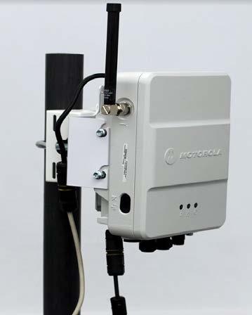 MOTOTRBO SLR 1000 REPEATER WHAT FEATURE DESCRIPTION A small, versatile, low power (10W), wide band UHF repeater that is operational on all MOTOTRBO System Topologies.