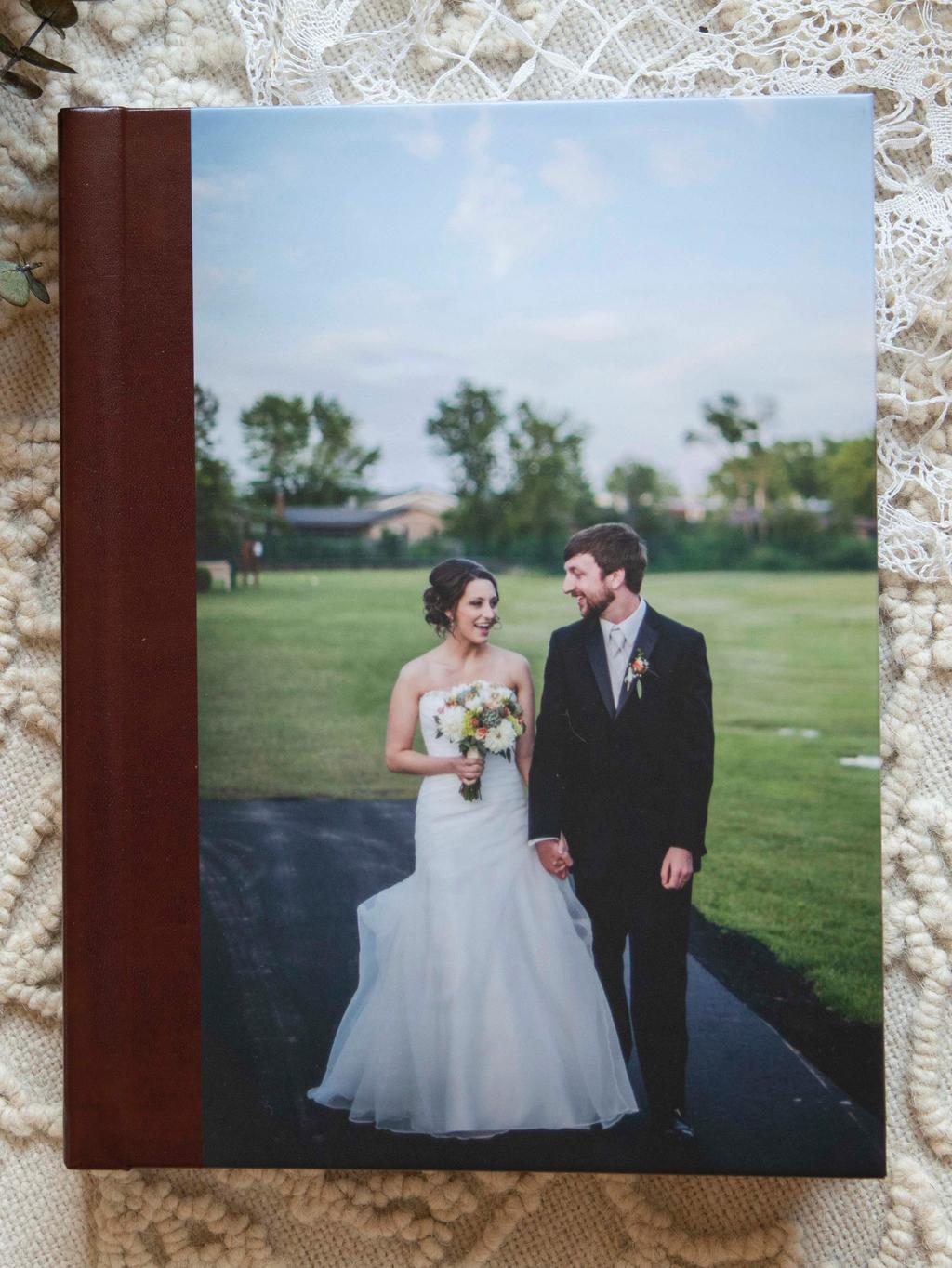 COVER OPTIONS 9x12 Split Cover with Bonded Leather Burgundy Twig and Olive Photography THE SPLIT COVER BONDED LEATHER, ART CLOTH, LINEN The Split Cover features your choice of the Bonded Leather, Art