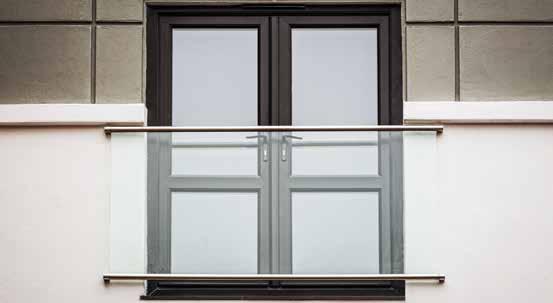 Easily straightens glass panels Available in various lengths and in diameters of 50, 60 and 70 mm With 2 different ways of fixing and a choice of lengths between the concrete and the glass EASY GLASS