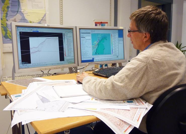 Mapping and evaluation before application deadline Provides important basis for own understanding of geology and the resource potential evaluating the applications understanding the uncertainties in