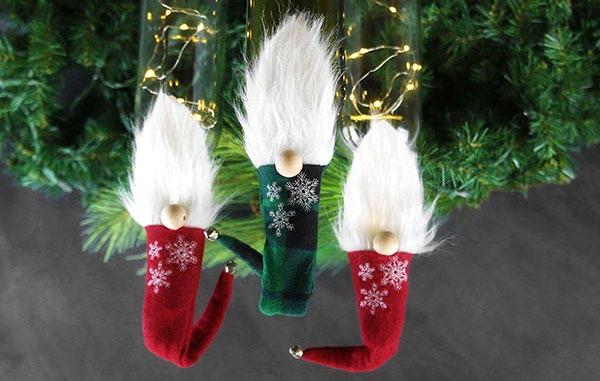 Gnome Bottle Topper Make holiday celebrations a little merrier when you invite this jolly little fellow!