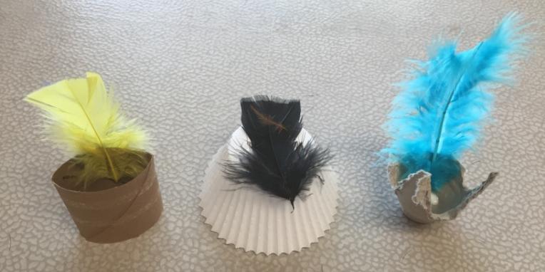Please do not use feathers from birds or quill feathers as these could harm our cats. (You could also use coffee filters or TP/paper towel rolls instead of cupcake wrappers.