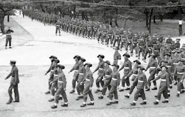 J4+ J4a 4*/** 150 ( 135) Australian Forces of the BCOF (British Commonwealth Occupation Forces) in 1946 in Kure, Japan on Parade 3891 3891 5 s.