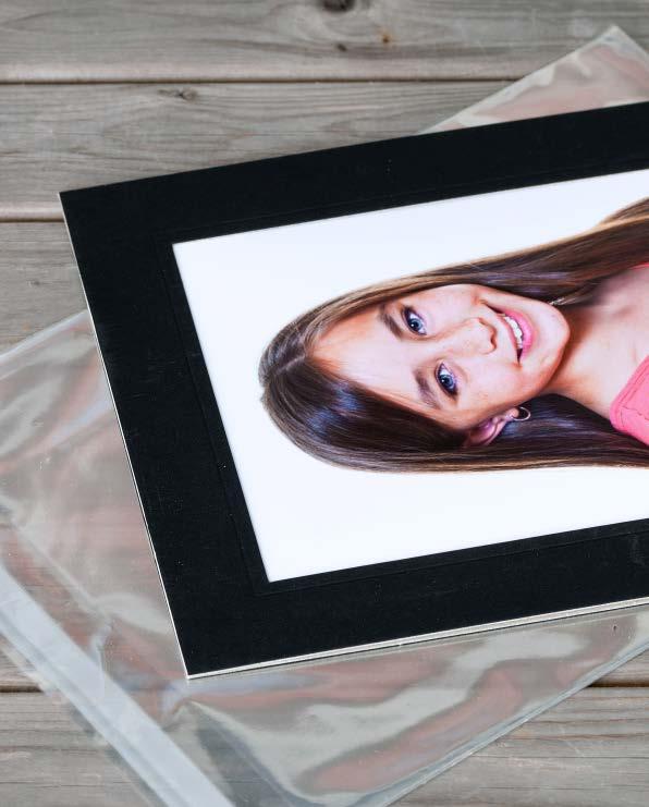 Photo Mounts are dispatched the same day with your prints* and you will pay only one delivery charge.