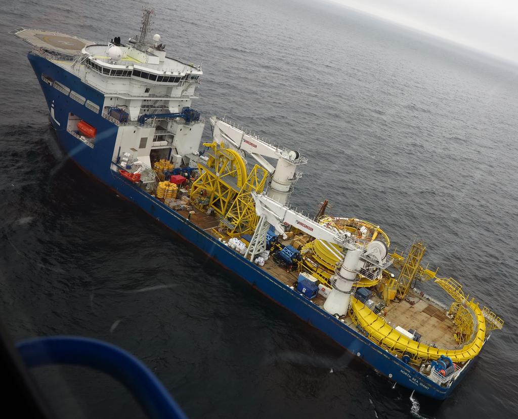 Capacity enhancement for deep water operations ENGINEERING SOLUTIONS AND CAPABILITIES THE CHALLENGE THE SOLUTION Operations are taking place in much deeper waters and in more diverse locations,