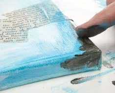 Wipe the paint with a paper towel, leaving the center lighter than the edges.