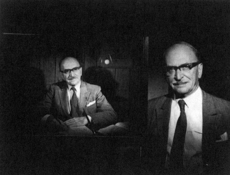 44 Light sources Fig. 4.5. Professor Gabor with his holographic portrait: this hologram was produced by R. Rinehart at the McDonnell Douglas Electronics company in 1971, using a pulsed ruby laser.