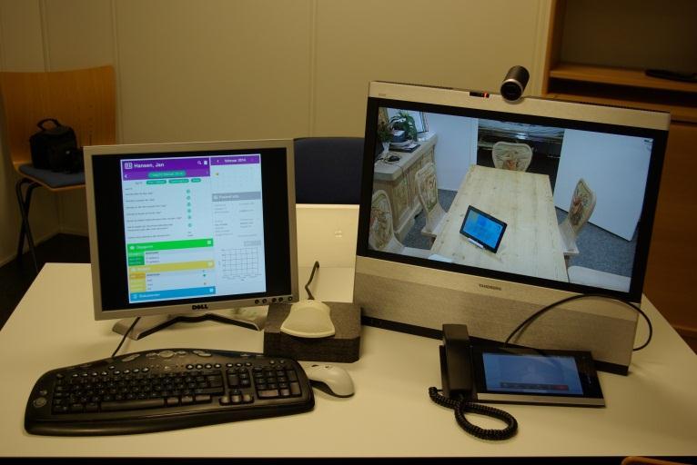 A videoconference system was used for face-to-face communication between the COPDpatient in the point-of-care and the nurse in the health and care service provider test room.